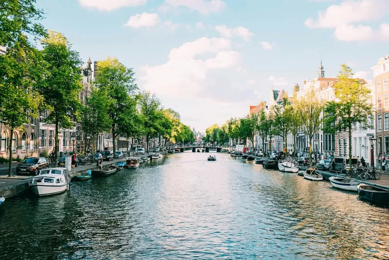 3 Days in Amsterdam: Canals, Museums and Day Trips